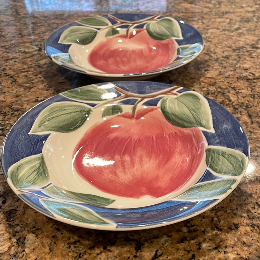 Eaton's Home 2 Apple Motif Rim Soup Salad bowls - micro and d/w safe - c…